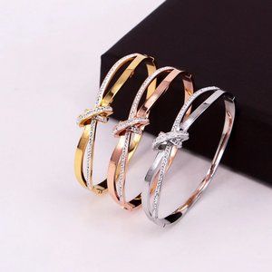 18k Diamond CZ Criss Cross Knot Bracelet